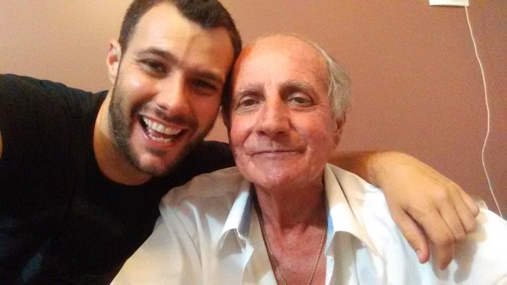 Mesmo com saudade, feliz dia dos&nbsp;pais